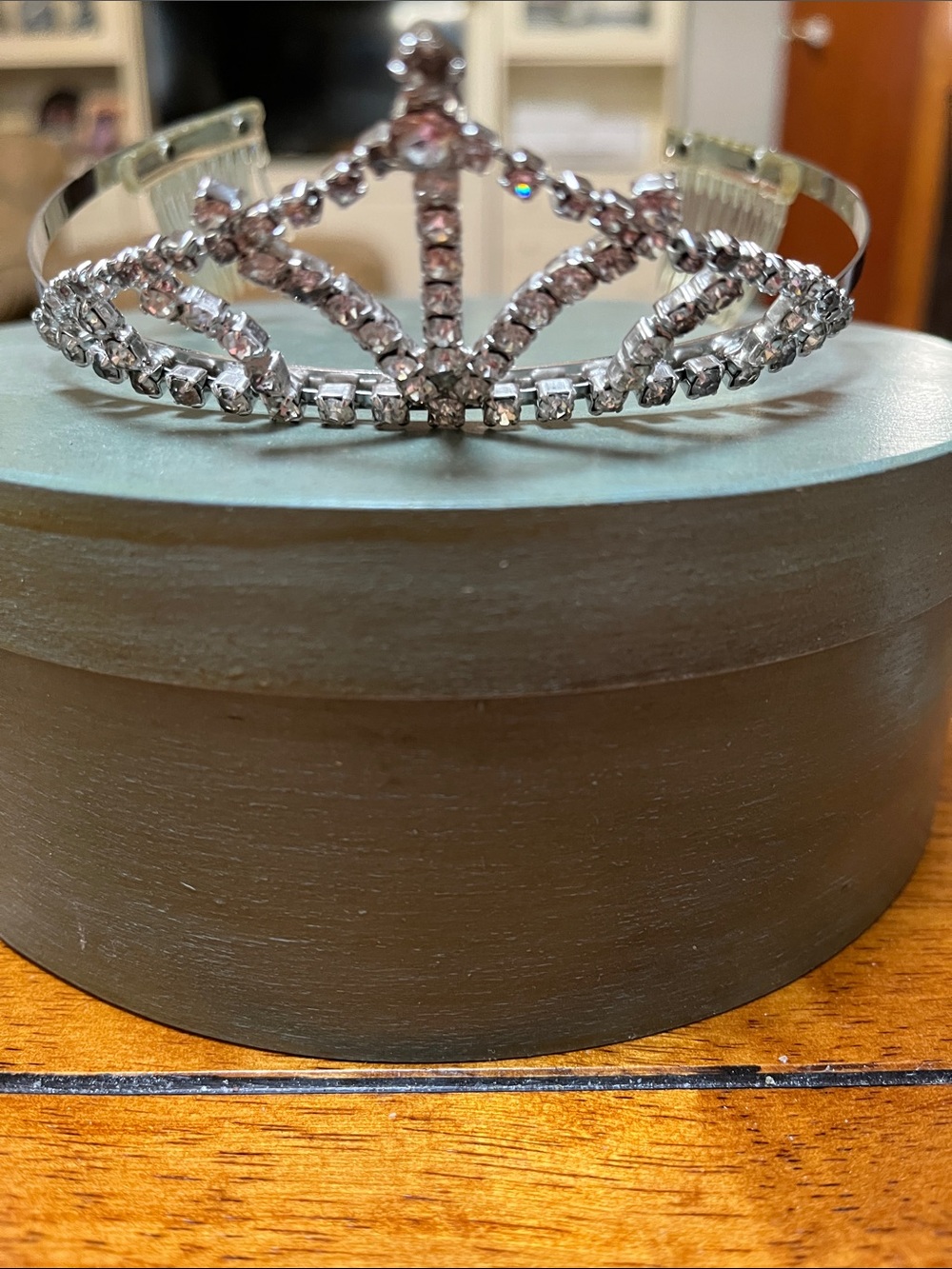 Vintage Rhinestone Faux Diamonds Silver Tiara Headband - Picture 1 of 9